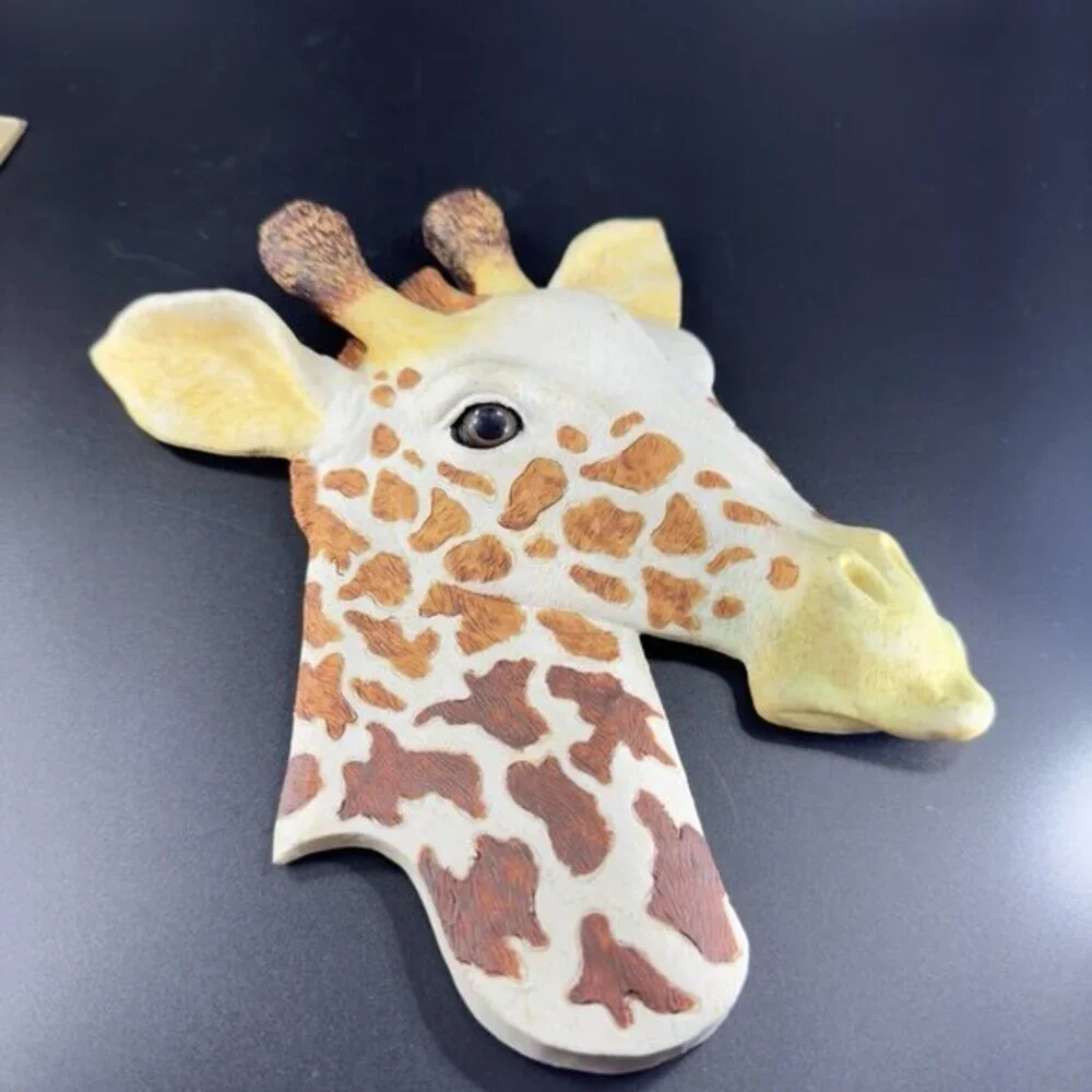 2003 Giraffe Head Wall Mount Mask by Home Interiors Resin Figural Wall‎ Hanging
